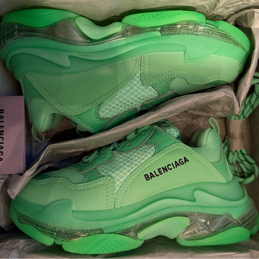 Balenciaga Triple S Fluor Grn w/ Clear Soles Sneakers - sz EU 39/ US W 9/ US M 7